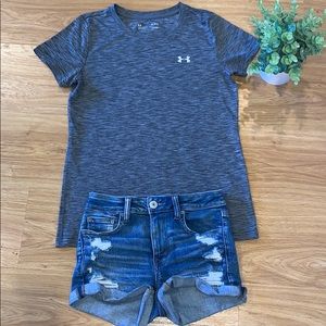 Under Armour top